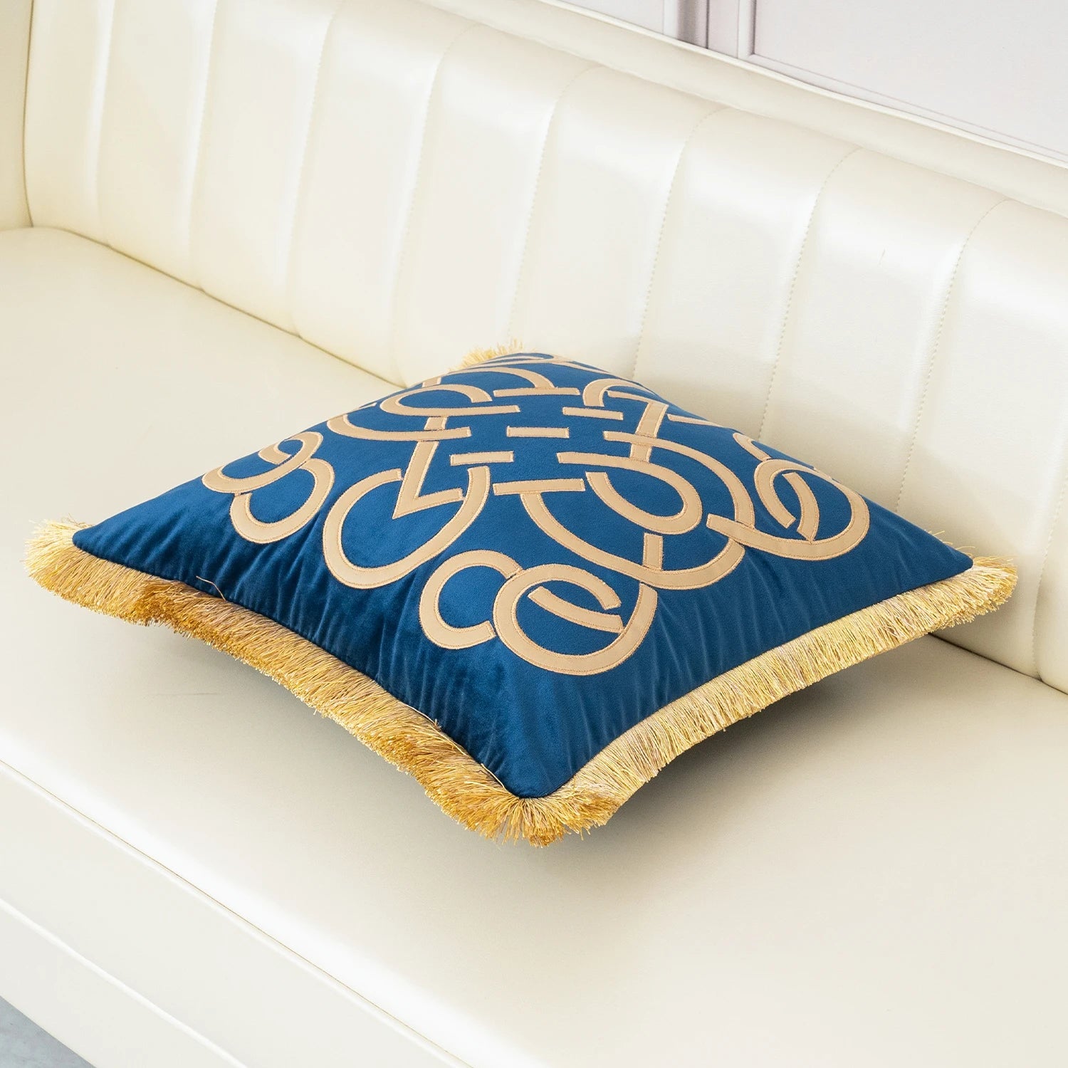 Tasseled Velvet Cushion Cover Style B-BLUE Detail